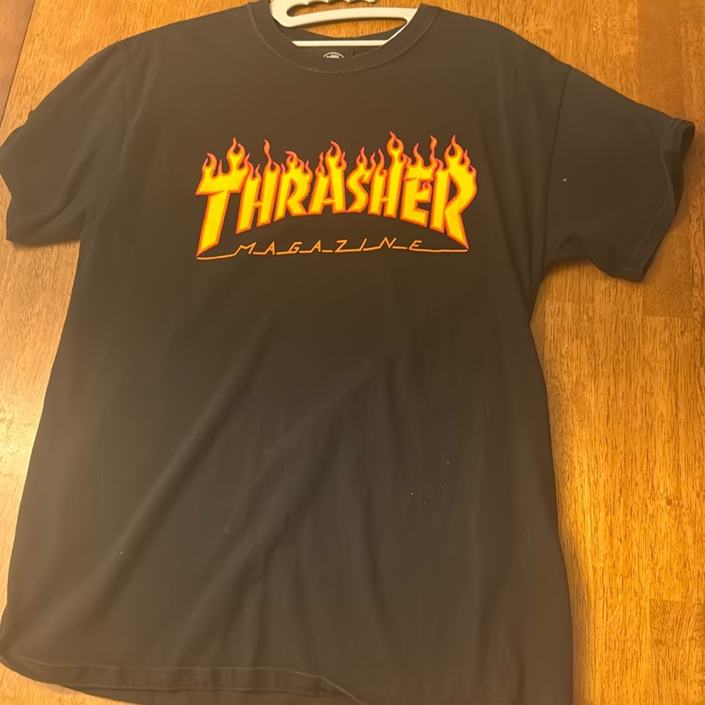 “thrasher” shirt